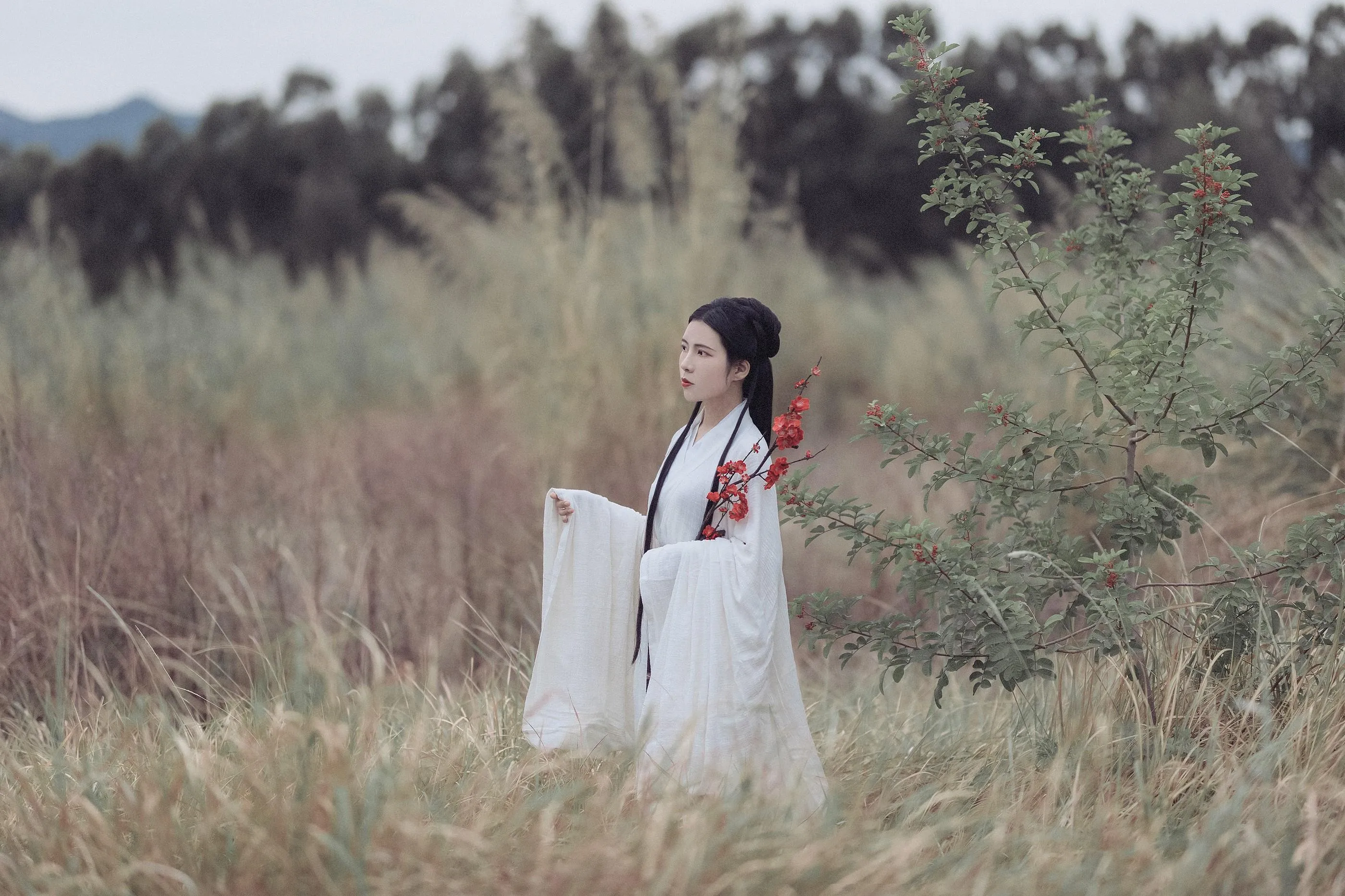 [YITUYU艺图语]2021.10.22 白衣隐 Yiyi [27P]插图3